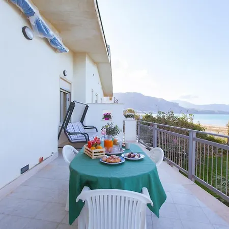Casa Vacanze Ibiscus Villa Alcamo Marina Exterior photo